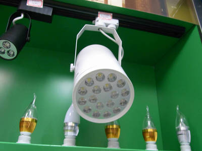 專業批發LED軌道燈 價格、廠家與產品介紹——中山市橫欄鎮鑫悅照明燈飾銷售部